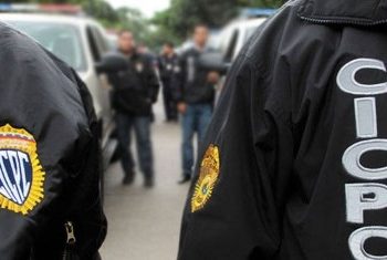 Simulan atraco para matar a un hombre