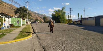 Habitantes de La Milla, La Vega y La Cruz sin transporte