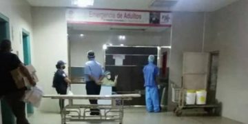 Pacientes de la Emergencia del Hospital de Valera botan sus orines en el alcantarillado porque no tienen baños disponibles