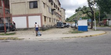En La Beatriz sus habitantes se las ingenian para conseguir agua potable