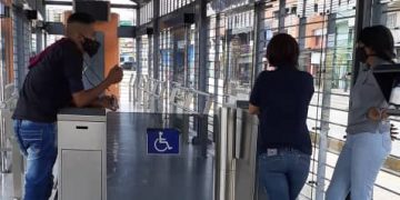 Trabajadores del Trolebús maltratan verbalmente a trabajadores del IAHULA