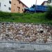 Vecinos solicitan reubiquen camión que ocasiona hundimiento de estacionamiento en Las Lomas
