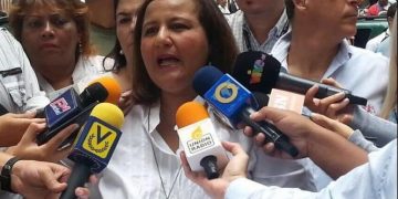 Dinorah Figuera: Cambalache de petróleo por vacunas evidencia fracaso de Maduro sobre COVID-19
