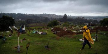 El vicepresidente de Brasil admite que las muertes por covid sobrepasaron el límite