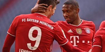 Triplete perfecto de Lewandowski en otra goleada del Bayern