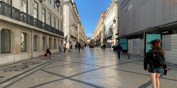 Portugal se prepara para empezar a abrir tras dos meses confinado