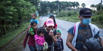 La llegada masiva de menores inmigrantes, otra prueba de fuego para Biden