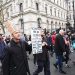 Miles de personas se manifiestan en Londres contra el confinamiento