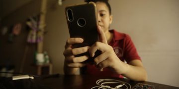 Proyecto de ley propone prohibir redes sociales a menores de 14 años en Perú