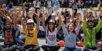 Estudiantes de Venezuela anuncian movilizaciones para exigir «una vida digna»