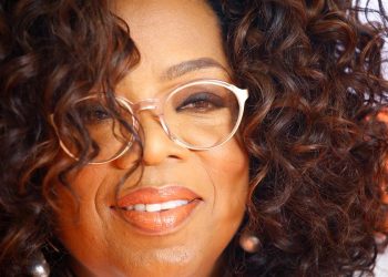 Oprah Winfrey dice que Isabel II no hizo un apunte racista sobre el hijo de Meghan Markle