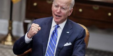 Biden ofrece el permiso migratorio TPS a unos 320.000 venezolanos en EE.UU.