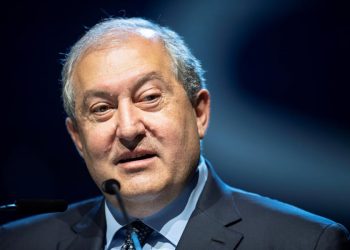 El presidente armenio hospitalizado por complicaciones derivadas del Covid