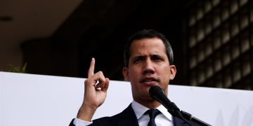 Guaidó aborda con la ministra sueca de Exteriores la situación de Venezuela