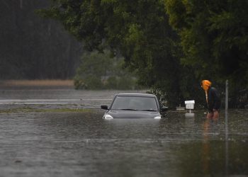 Las peores inundaciones en décadas en Australia amenazan con agravarse
