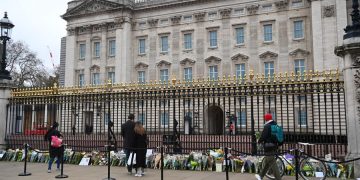 El Reino Unido recuerda con 41 cañonazos la figura del príncipe Felipe