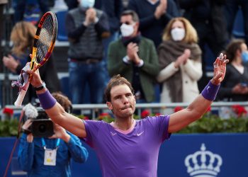Nadal avanza a cuartos tras deshacerse del bicampeón Nishikori