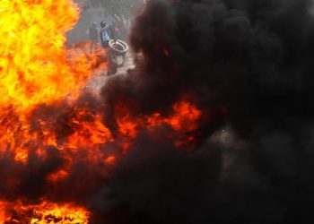 Birmania, fuera de control dos meses después del golpe de Estado