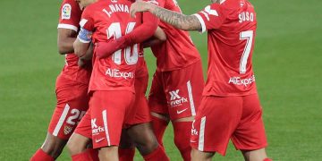 3-4. El Sevilla se engancha a la pelea por LaLiga
