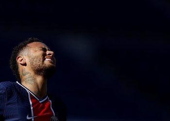 0-1. El Lille desquicia al PSG, con Neymar expulsado y le quita el liderato