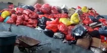 Desechos sanitarios de las áreas covid del HC de San Cristóbal están acumulados sin disposición final