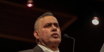 Detienen a 10 trabajadores de la petrolera estatal venezolana por corrupción