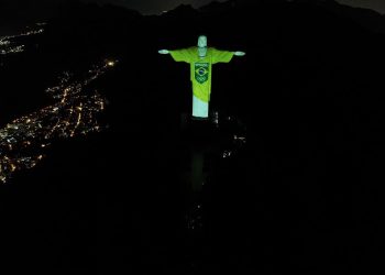 El Cristo Redentor se tiñe de verde y amarillo a cien días de Tokio 2020