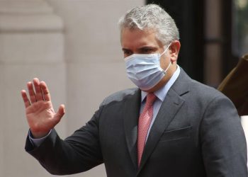 Iván Duque pide a la UE «más presión» contra la «dictadura brutal de Maduro»