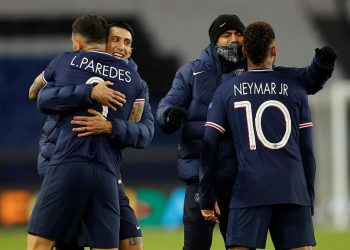 0-1 El PSG aguanta el empuje del Bayern y destrona al campeón