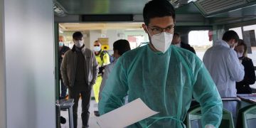 El mundo supera los 130 millones de casos y la curva de contagios sigue subiendo