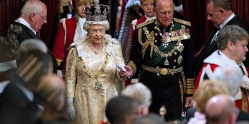 Muere a los 99 años el duque de Edimburgo, marido de la reina Isabel II