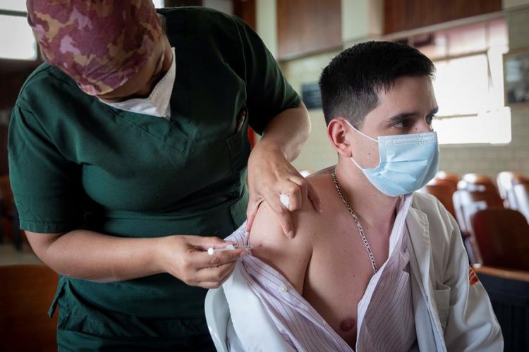 ¿Qué se sabe de la vacunación contra la covid-19 en Venezuela?