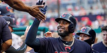 4-1. Reyes pega par de cuadrangulares contra los Tigres