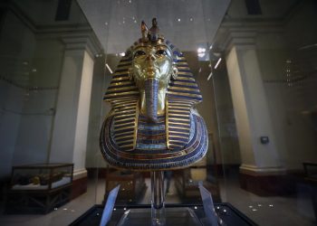 Momias de 22 faraones desfilarán en carruajes por El Cairo