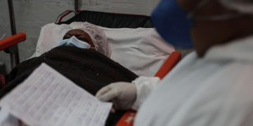 Cartas cargadas de amor despiertan la esperanza en pacientes con covid en Río