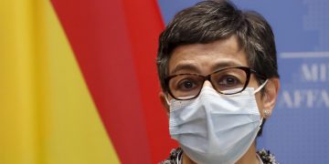 España defiende «hablar con todos» en Venezuela como única solución realista