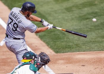 Urías, Luzardo y Rodríguez lanzan joya de pelota; Abreu, poderoso con el bate