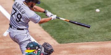 Urías, Luzardo y Rodríguez lanzan joya de pelota; Abreu, poderoso con el bate