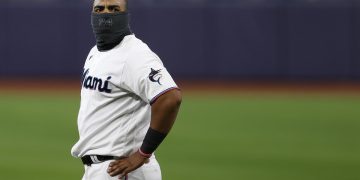 3-0. Rogers lanza sólido y los Marlins someten fácil a los Orioles