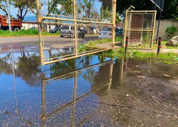 Graves están entradas principales del hospital central de San Cristóbal