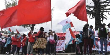Perú, Ecuador y Bolivia mantienen su «superdomingo» electoral pese a la covid