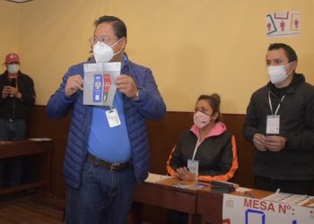 Los bolivianos cierran el calendario electoral con balotaje en cuatro departamentos