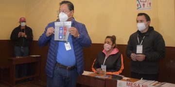 Los bolivianos cierran el calendario electoral con balotaje en cuatro departamentos