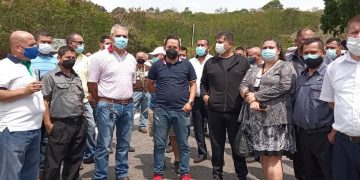 Transportistas de líneas de frontera  e interurbana exigen les permitan trabajar