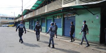 Supervisan cierre de locales en el Mercado Municipal de Valera