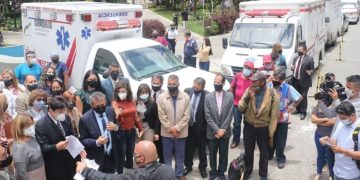 Mérida incorpora once ambulancias a su red de salud