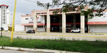 Autoridades civiles firman por la apertura de los aeropuertos merideños