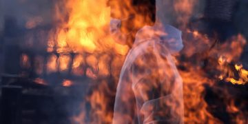 Los casos diarios globales marcan un nuevo récord debido a la situación en la India