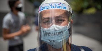 Venezuela suma 17 muertes por covid-19 y llega a 2.099 decesos