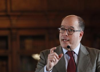 La oposición venezolana agradece a Lasso por querer regularizar a sus migrantes